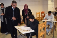 تفقد اليوم الأستاذ الدكتور أسامة ندا، عميد كلية الفنون التطبيقية، يرافقه الأستاذ الدكتور نيفين فاروق، وكيل الكلية لشؤون خدمة المجتمع وتنمية البيئة، سير العملية الامتحانية بالكلية