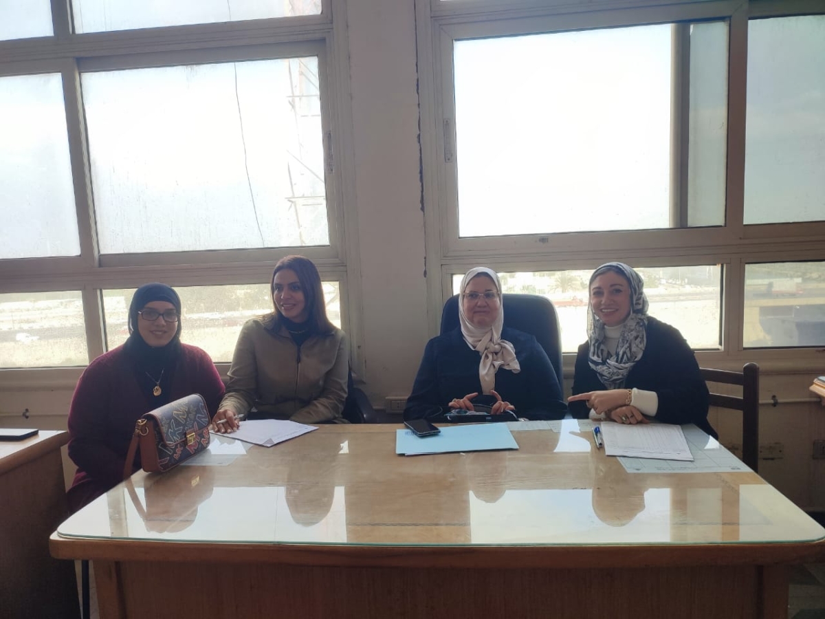 فاعليات تقييم مقرر اساسيات تصميم الملابس للفرقة الأولى ـ الفصل الخريفي ـ للعام الجامعي 2025 - 2026 (قسم تك الملابس والموضة)