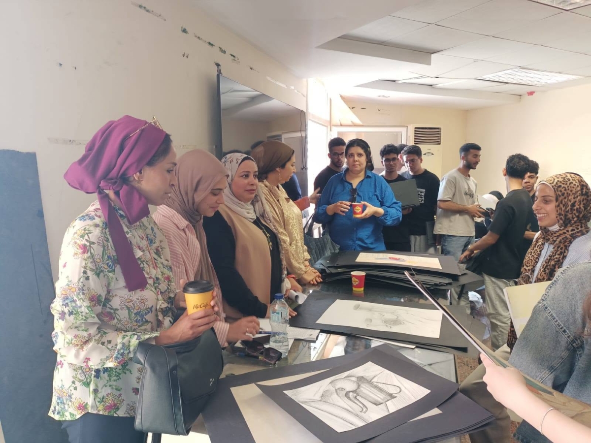 فاعليات تقييم مقرر جماليات الخطوط المستوي الصفري ببرنامج فنون الميديا والاعلان