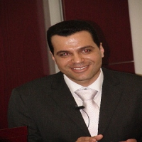 حصول الدكتور عبدالفتاح منجد على جائزة الهيئات والأفراد