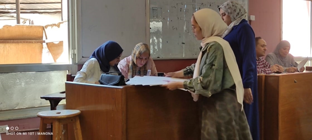 فعاليات تقييم مقرر رسم من الطبيعة 2 - الفرقة الثانية - قسم طباعة المنسوجات و الصباغة و التجهيز - الفصل الدراسي الثاني 2024-2025