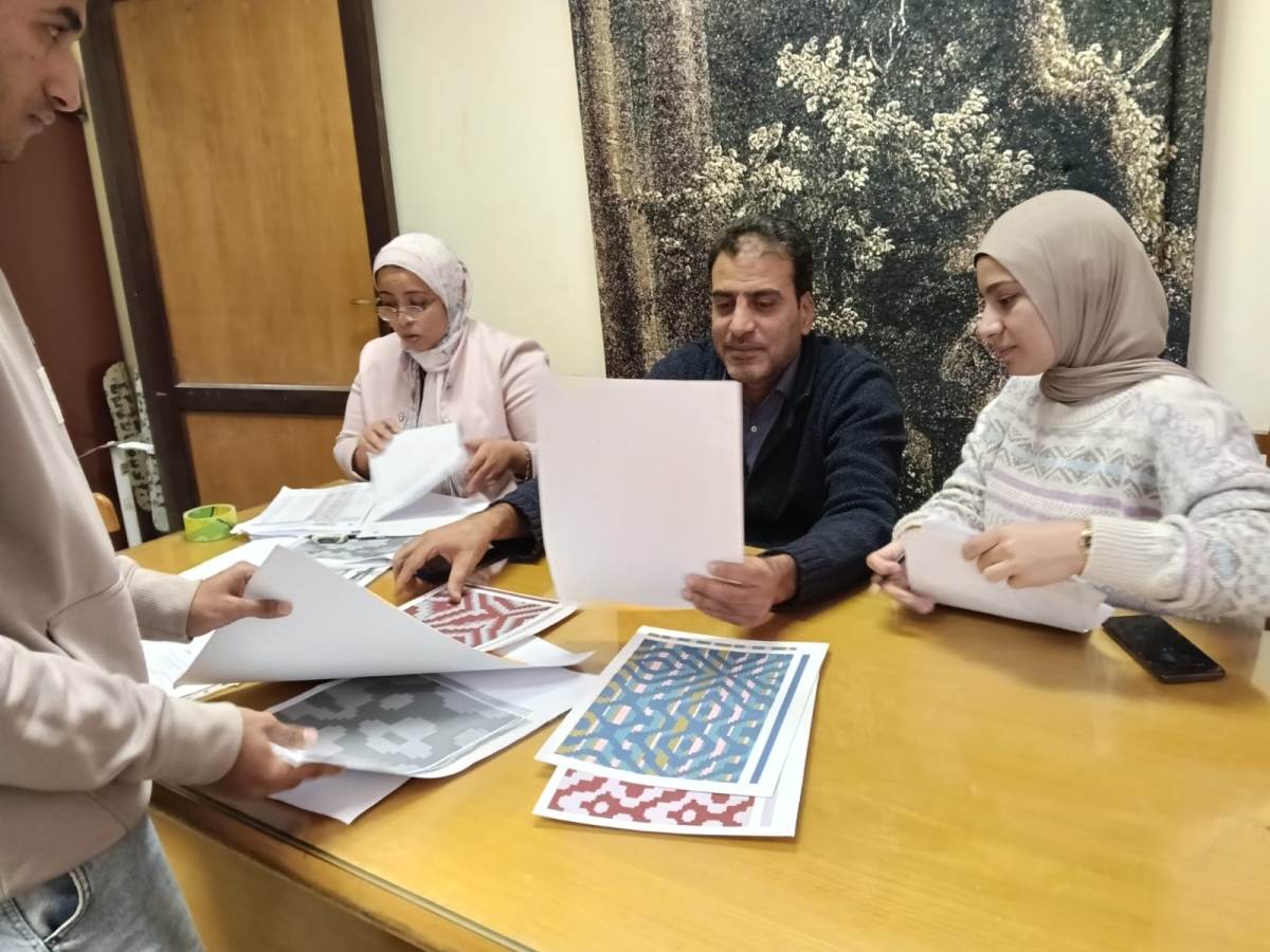 فعاليات تقييم مقرر تصميم (3) الفرقة الثانية بقسم الغزل والنسيج والتريكو